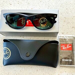 NWT RayBan New Wayfarer Sunglasses
